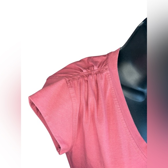 Athleta womens Effortless Tee Dress Sheath Berry Rose Size Extra Small
XS - Picture 3 of 8